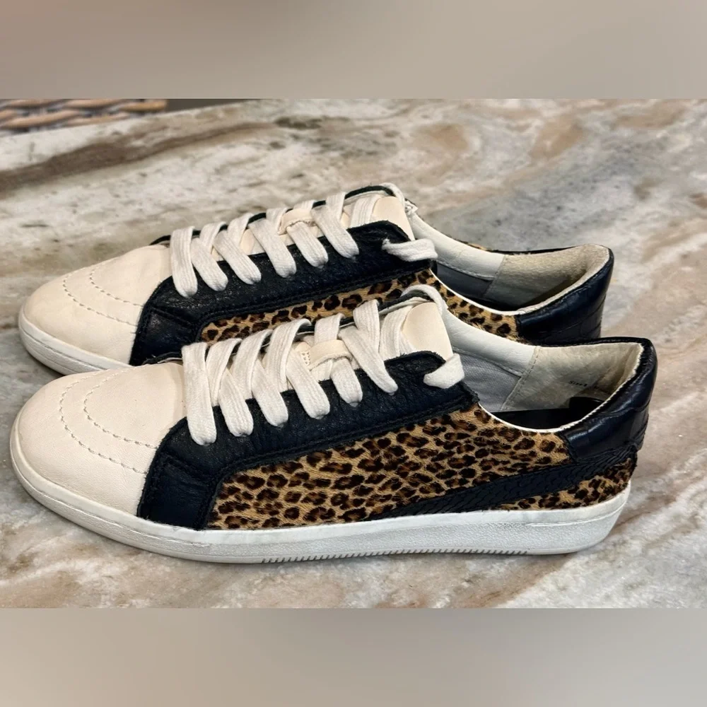 Women’s DOLCE VITA Nino leopard calf hair sneakers- Size 8